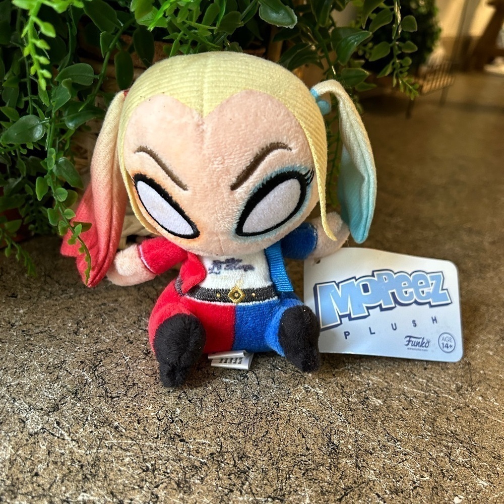 Funko Mopeez Harley Quinn Plush NEW
Suicide Squad Batman DC Comics